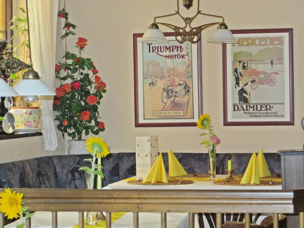 Hotel Roseneck Hagenow エクステリア 写真